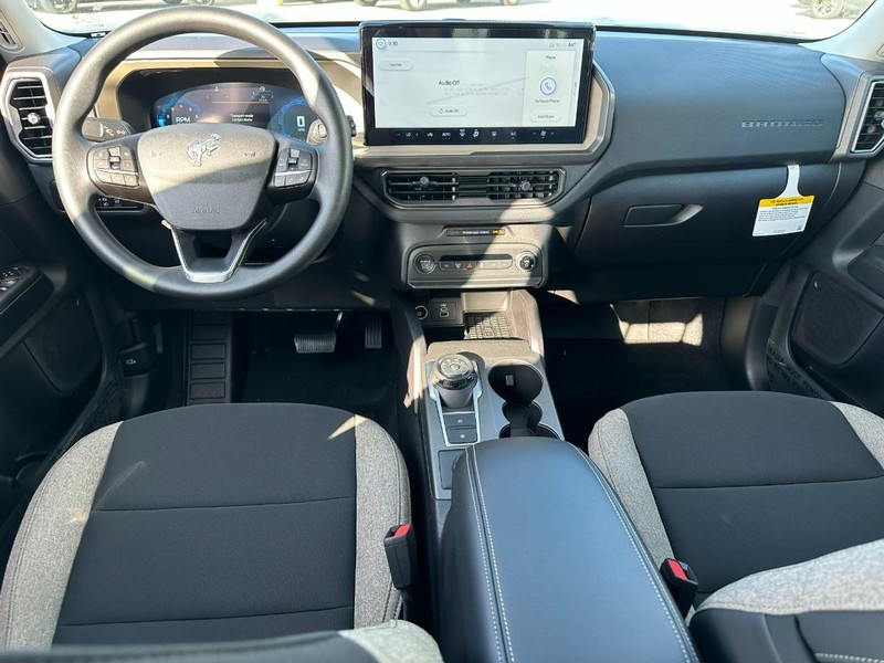 Ford Bronco Sport Vehicle Full-screen Gallery Image 5