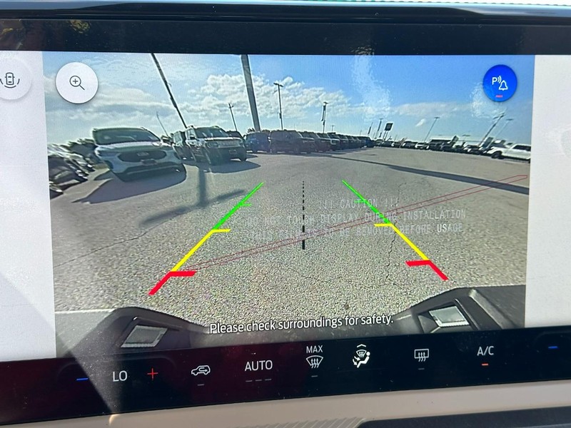 Ford Bronco Sport Vehicle Full-screen Gallery Image 14