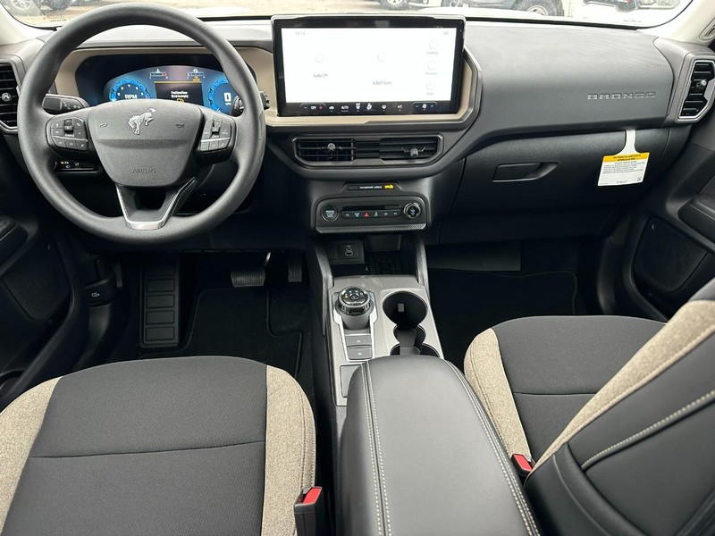 Ford Bronco Sport Vehicle Full-screen Gallery Image 5