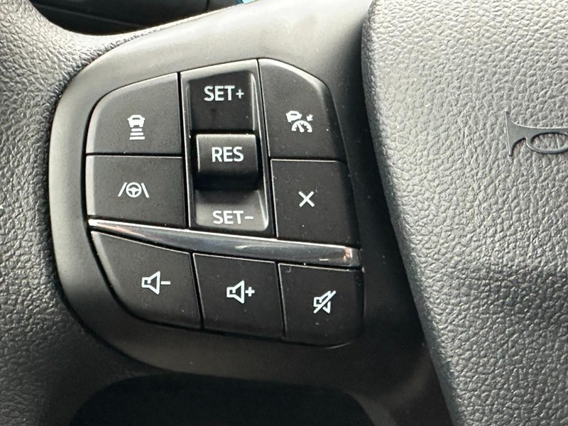 Ford Bronco Sport Vehicle Full-screen Gallery Image 11