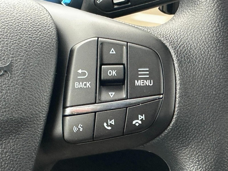 Ford Bronco Sport Vehicle Full-screen Gallery Image 12