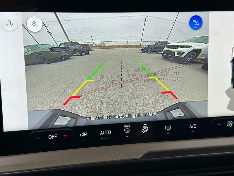 Ford Bronco Sport Vehicle Full-screen Gallery Image 13