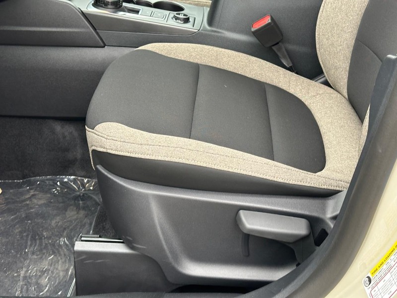 Ford Bronco Sport Vehicle Full-screen Gallery Image 10