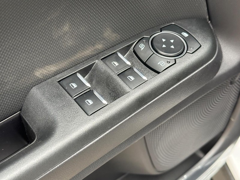 Ford Bronco Sport Vehicle Full-screen Gallery Image 9