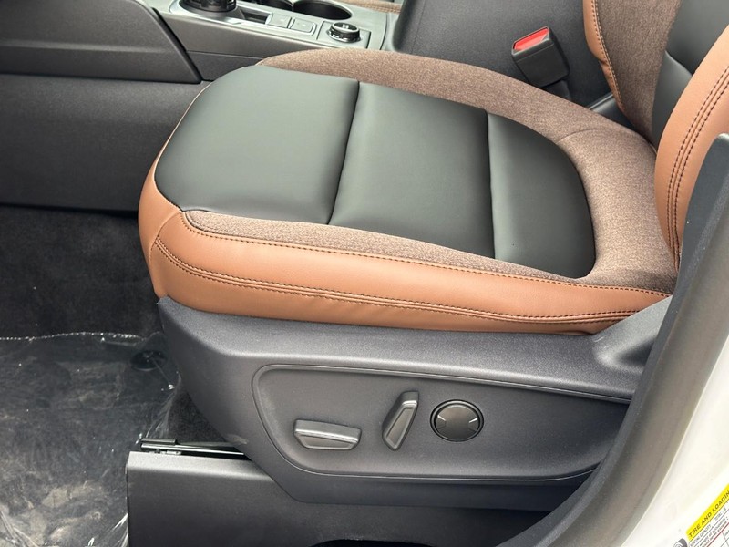 Ford Bronco Sport Vehicle Full-screen Gallery Image 11