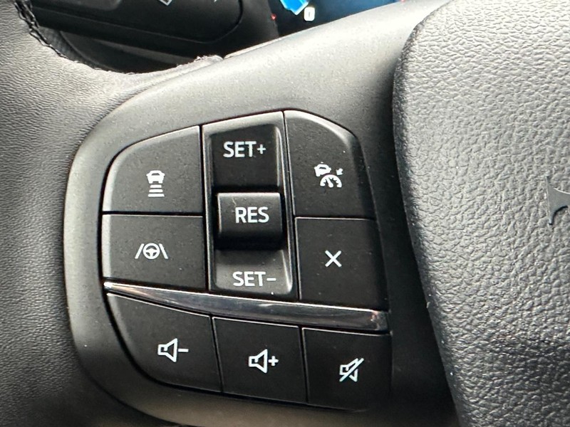 Ford Bronco Sport Vehicle Full-screen Gallery Image 12