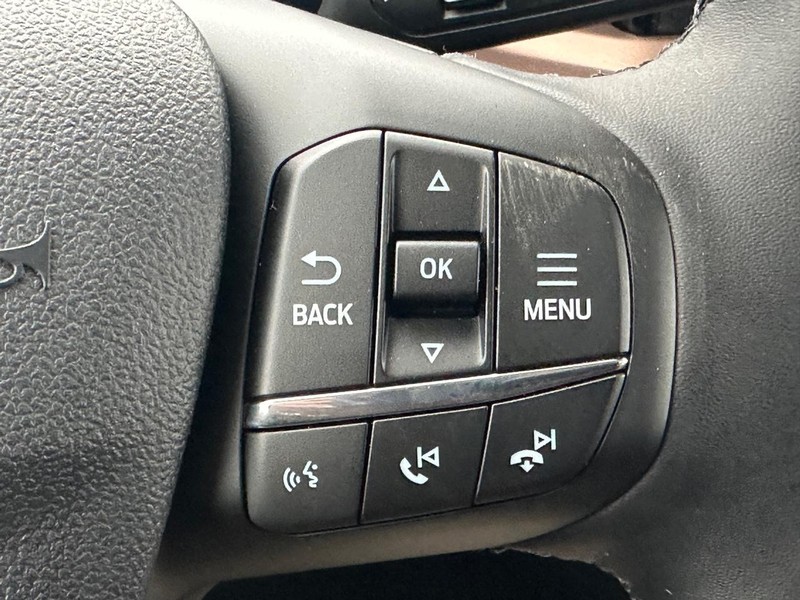 Ford Bronco Sport Vehicle Full-screen Gallery Image 13