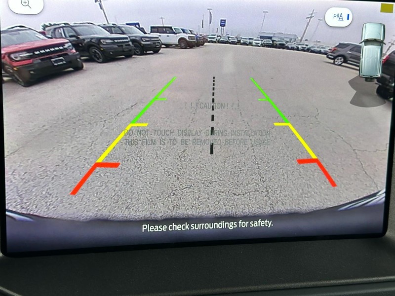 Ford Bronco Vehicle Full-screen Gallery Image 15