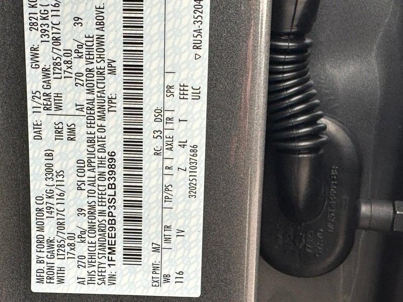 Ford Bronco Vehicle Full-screen Gallery Image 16