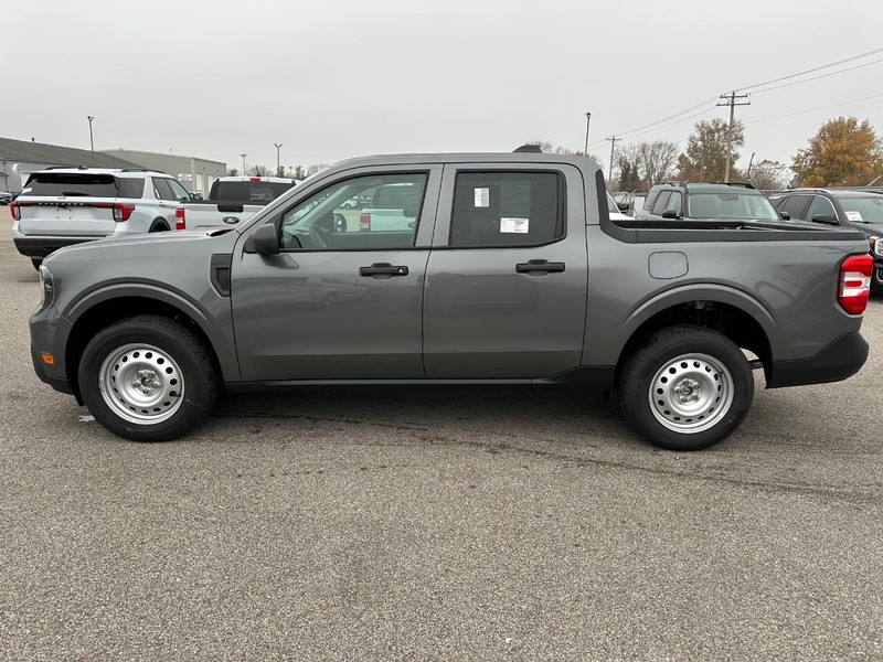 Ford Maverick Vehicle Full-screen Gallery Image 2