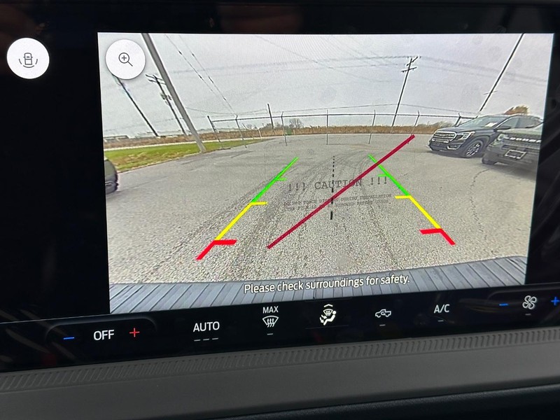 Ford Maverick Vehicle Full-screen Gallery Image 12