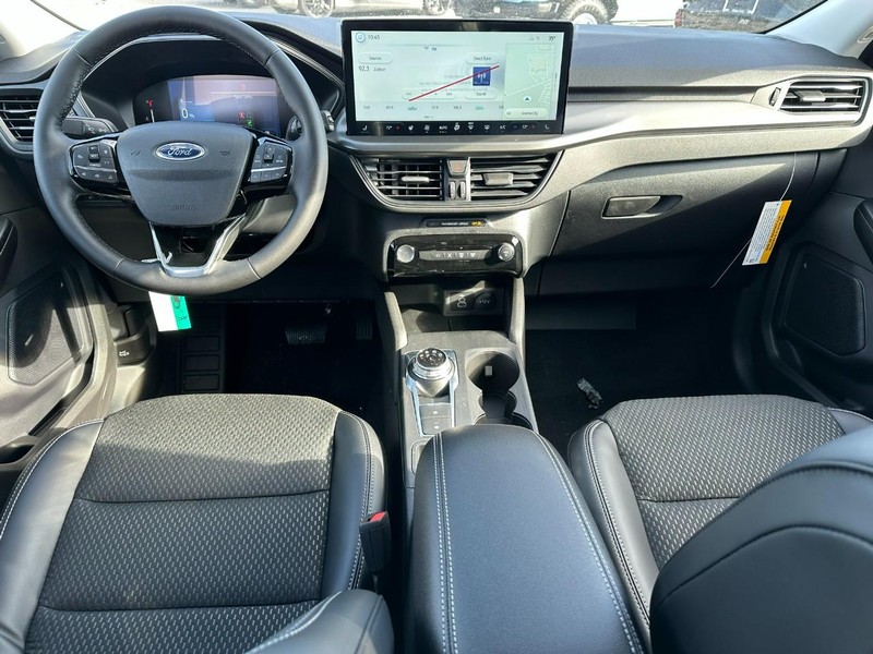 Ford Escape Vehicle Full-screen Gallery Image 5