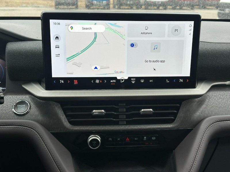 Ford Explorer Vehicle Full-screen Gallery Image 10