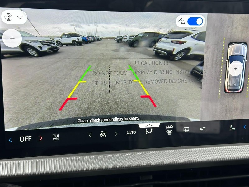 Ford Explorer Vehicle Full-screen Gallery Image 14