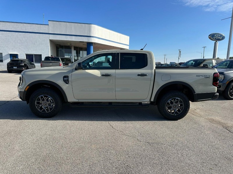 Ford Ranger Vehicle Full-screen Gallery Image 2