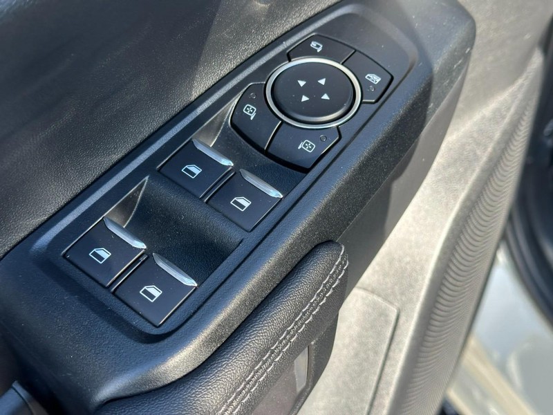 Ford Ranger Vehicle Full-screen Gallery Image 9