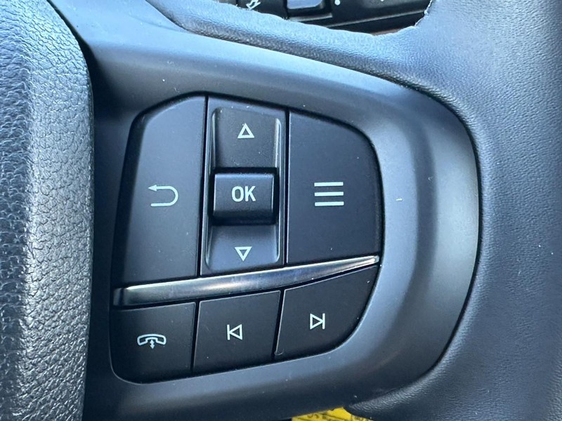 Ford Ranger Vehicle Full-screen Gallery Image 12