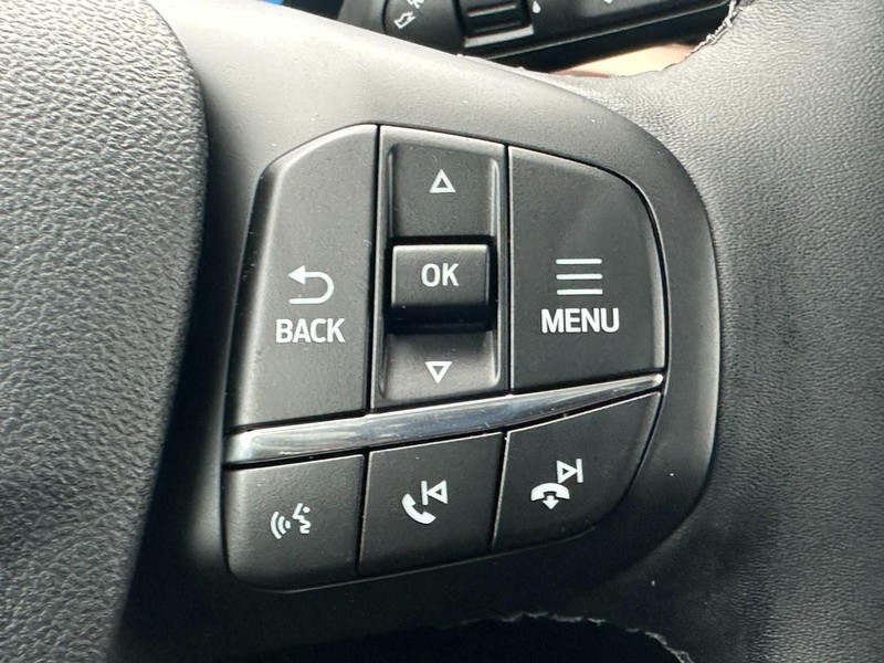 Ford Bronco Sport Vehicle Full-screen Gallery Image 13