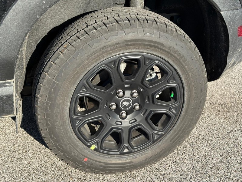 Ford Bronco Sport Vehicle Full-screen Gallery Image 4