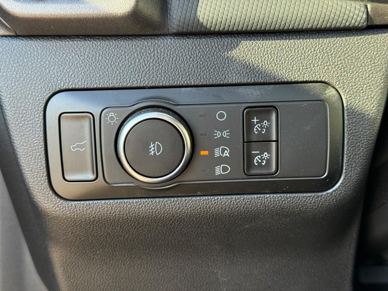 Ford Bronco Sport Vehicle Full-screen Gallery Image 15