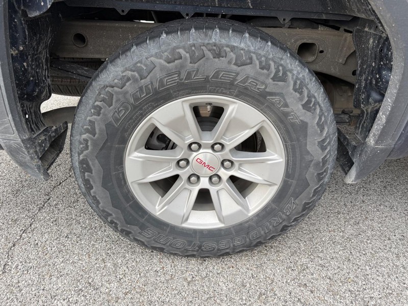 GMC Sierra 1500 Vehicle Full-screen Gallery Image 4