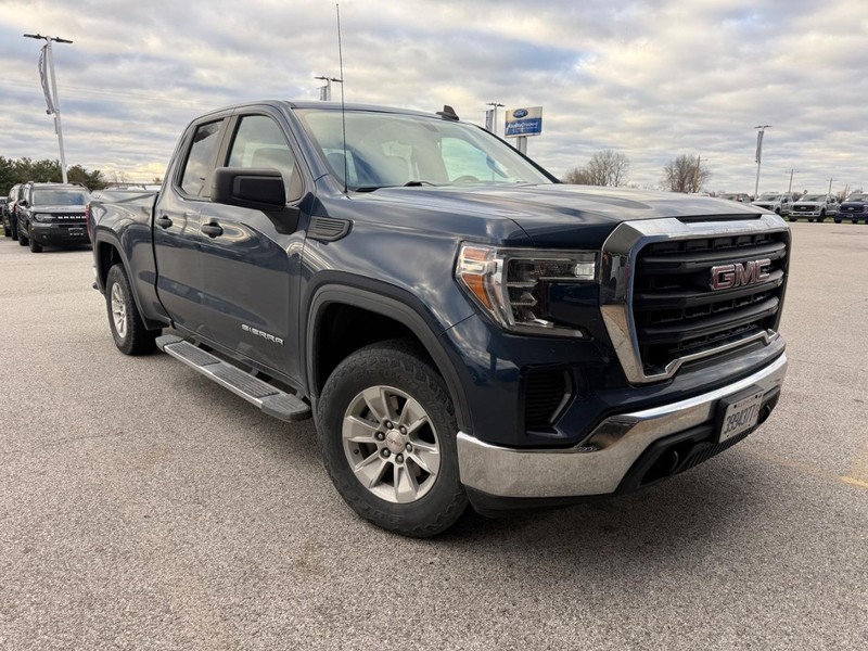 GMC Sierra 1500 Vehicle Full-screen Gallery Image 5