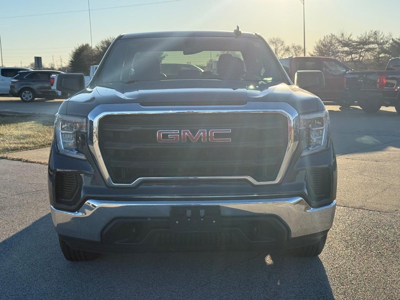 GMC Sierra 1500 Vehicle Full-screen Gallery Image 9