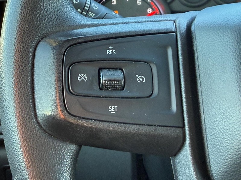 GMC Sierra 1500 Vehicle Full-screen Gallery Image 13