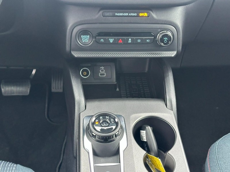 Ford Bronco Sport Vehicle Full-screen Gallery Image 8