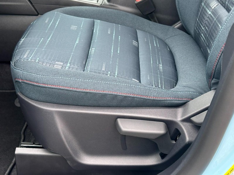 Ford Bronco Sport Vehicle Full-screen Gallery Image 10