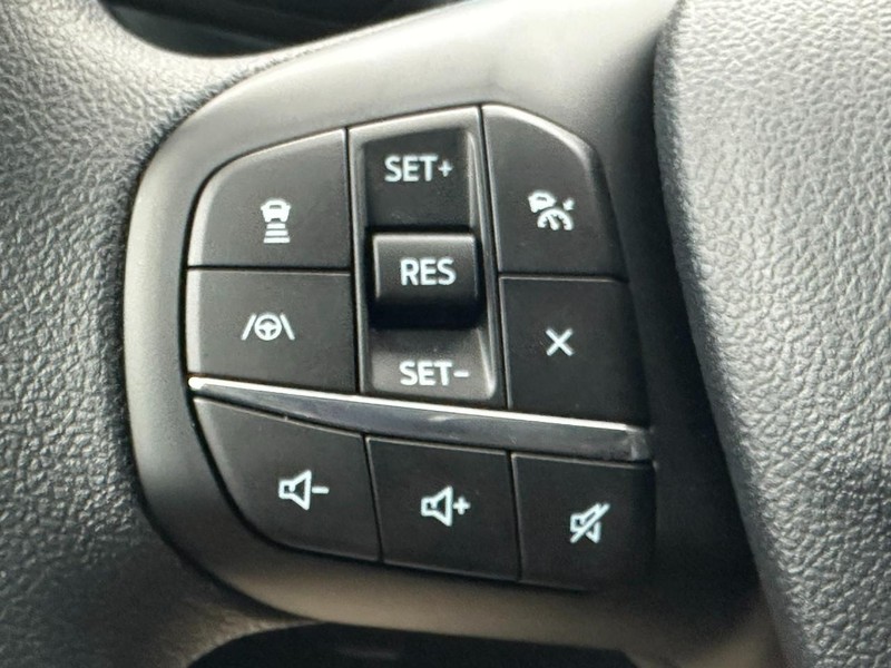 Ford Bronco Sport Vehicle Full-screen Gallery Image 11