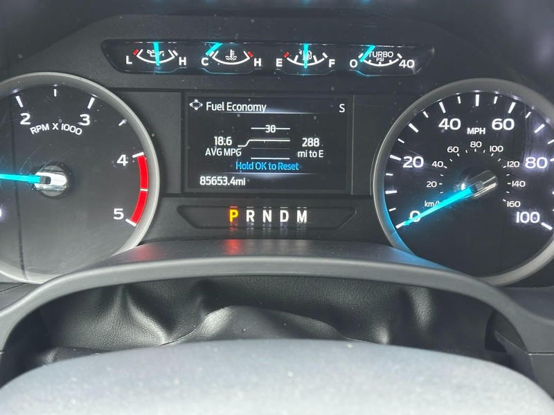 Ford Super Duty F-250 SRW Vehicle Full-screen Gallery Image 20