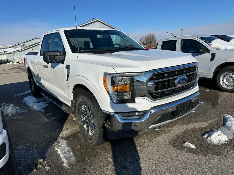 Ford F-150 Vehicle Full-screen Gallery Image 3