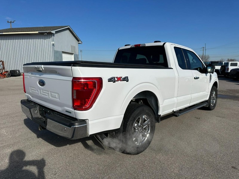 Ford F-150 Vehicle Full-screen Gallery Image 6
