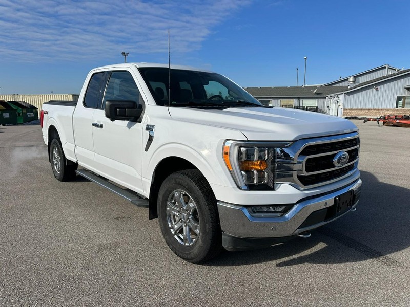 Ford F-150 Vehicle Full-screen Gallery Image 8