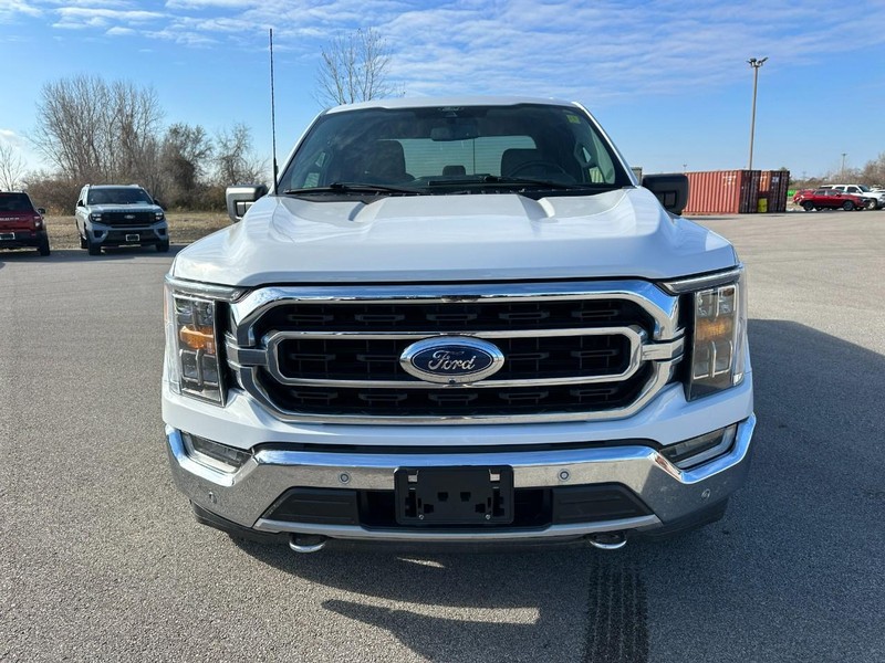 Ford F-150 Vehicle Full-screen Gallery Image 9