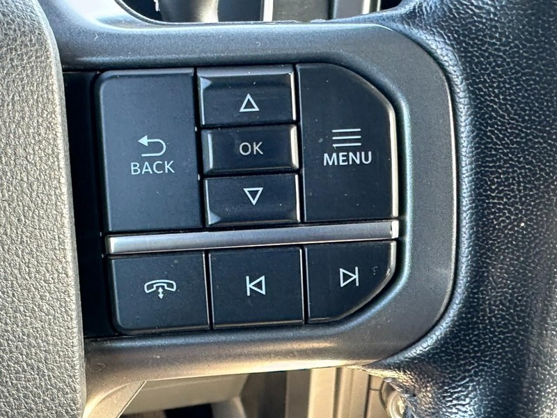 Ford F-150 Vehicle Full-screen Gallery Image 19