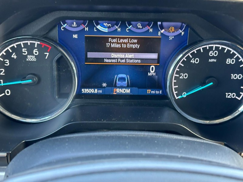 Ford F-150 Vehicle Full-screen Gallery Image 20