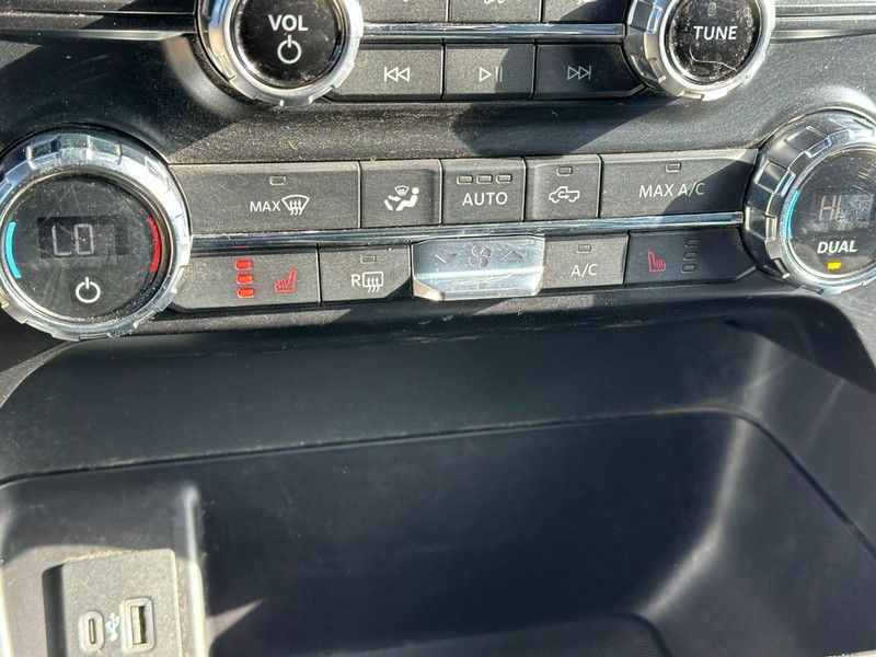 Ford F-150 Vehicle Full-screen Gallery Image 22