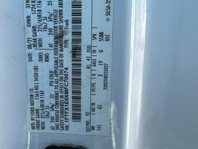 Ford F-150 Vehicle Full-screen Gallery Image 24