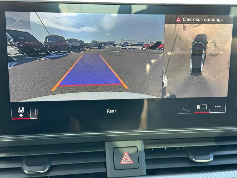 Audi A5 Coupe Vehicle Full-screen Gallery Image 20