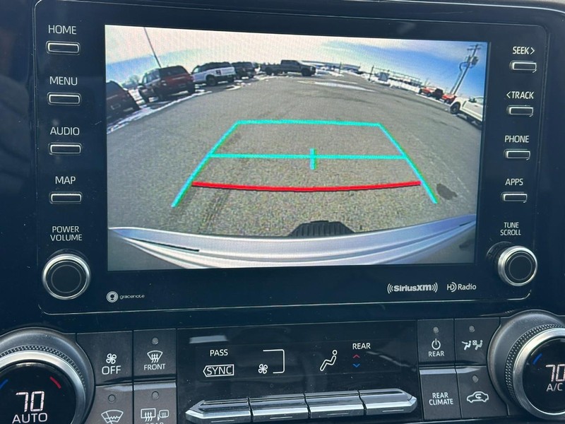 Toyota Highlander Vehicle Full-screen Gallery Image 27