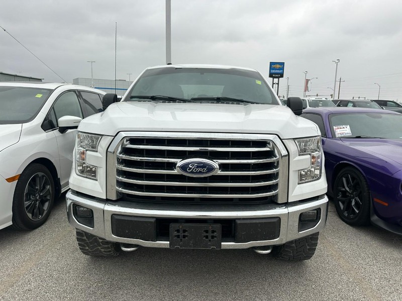 Ford F-150 Vehicle Full-screen Gallery Image 2