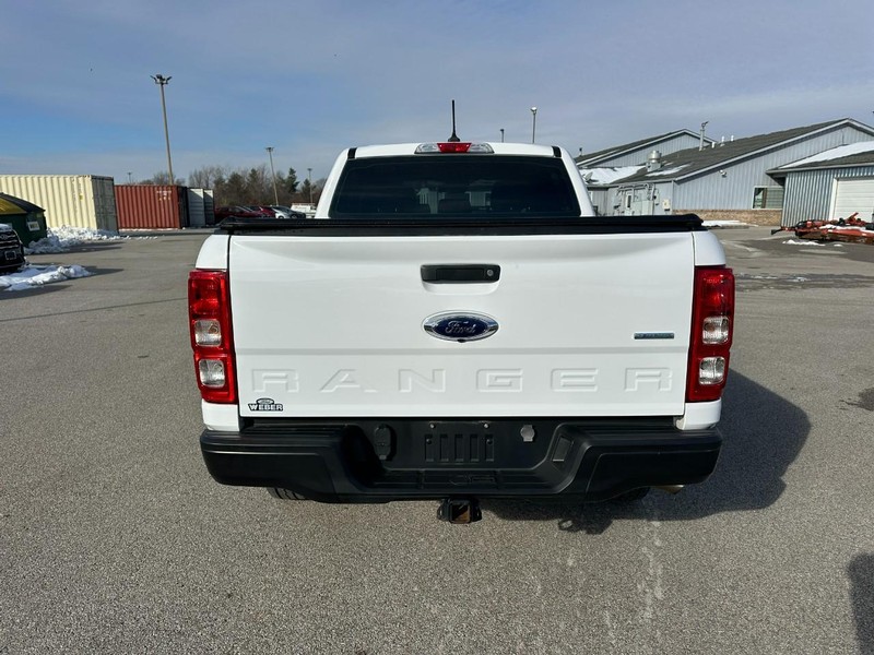 Ford Ranger Vehicle Full-screen Gallery Image 4