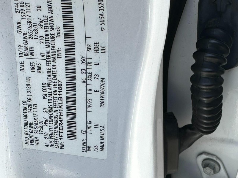 Ford Ranger Vehicle Full-screen Gallery Image 22