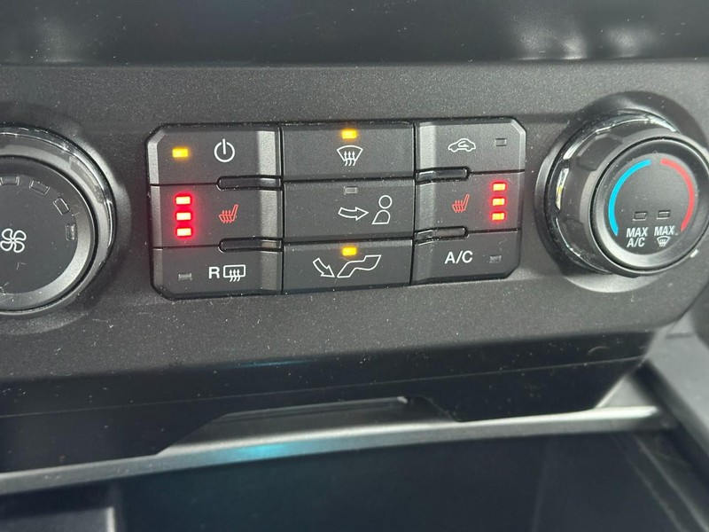 Ford F-150 Vehicle Full-screen Gallery Image 22