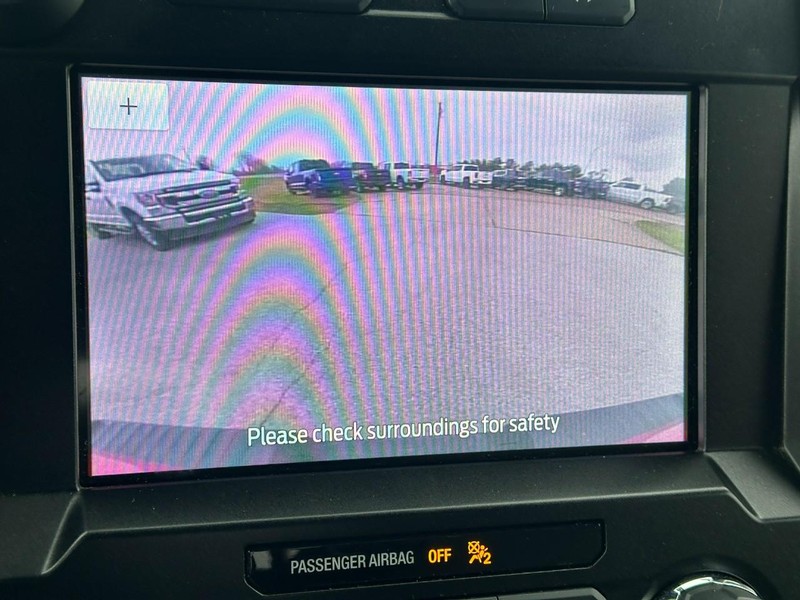 Ford F-150 Vehicle Full-screen Gallery Image 23