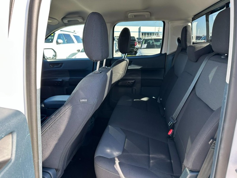 Ford Maverick Vehicle Full-screen Gallery Image 4