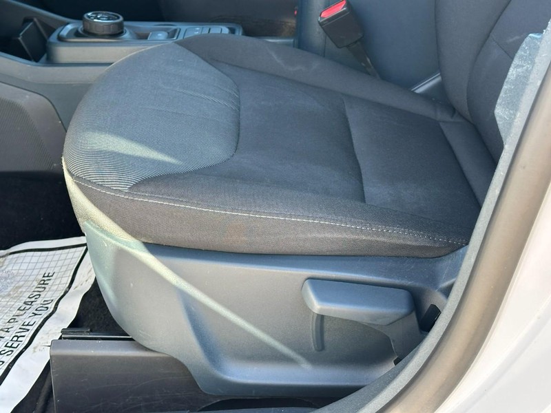 Ford Maverick Vehicle Full-screen Gallery Image 10