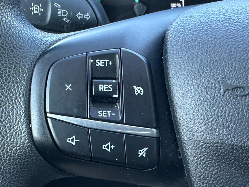 Ford Maverick Vehicle Full-screen Gallery Image 11